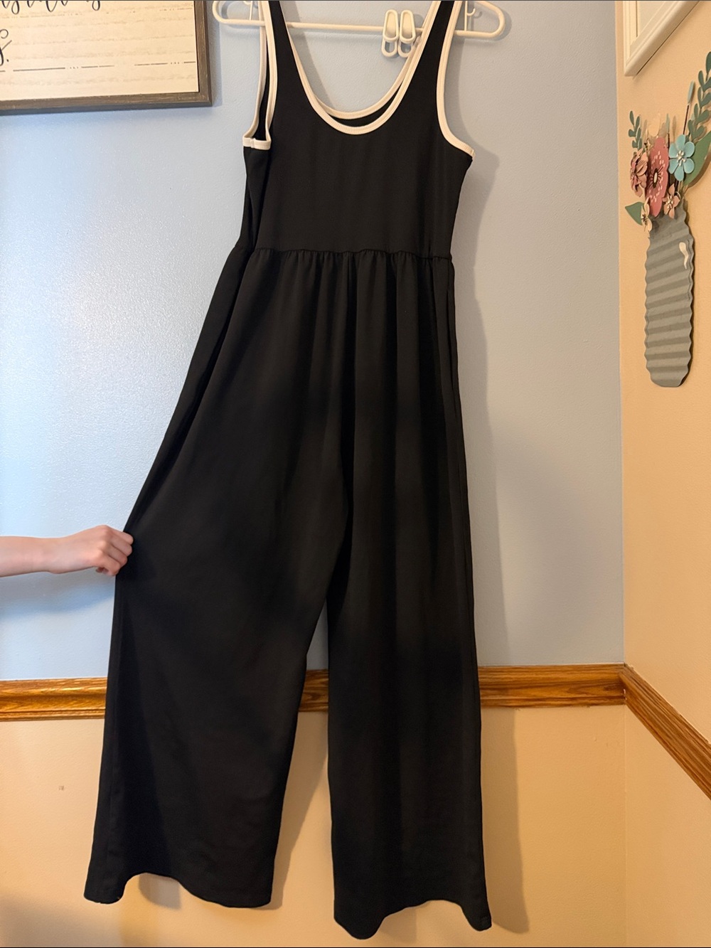Cider Black Contrasting Binding Wide Leg Pocket Jumpsuit Size M EUC